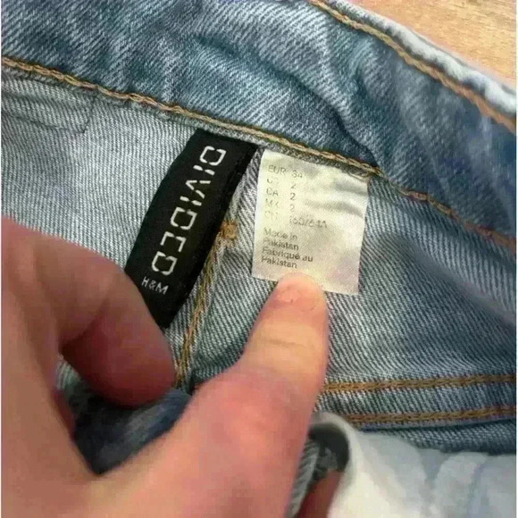 Dividend Jeans size 2 mom style - Picture 2 of 3